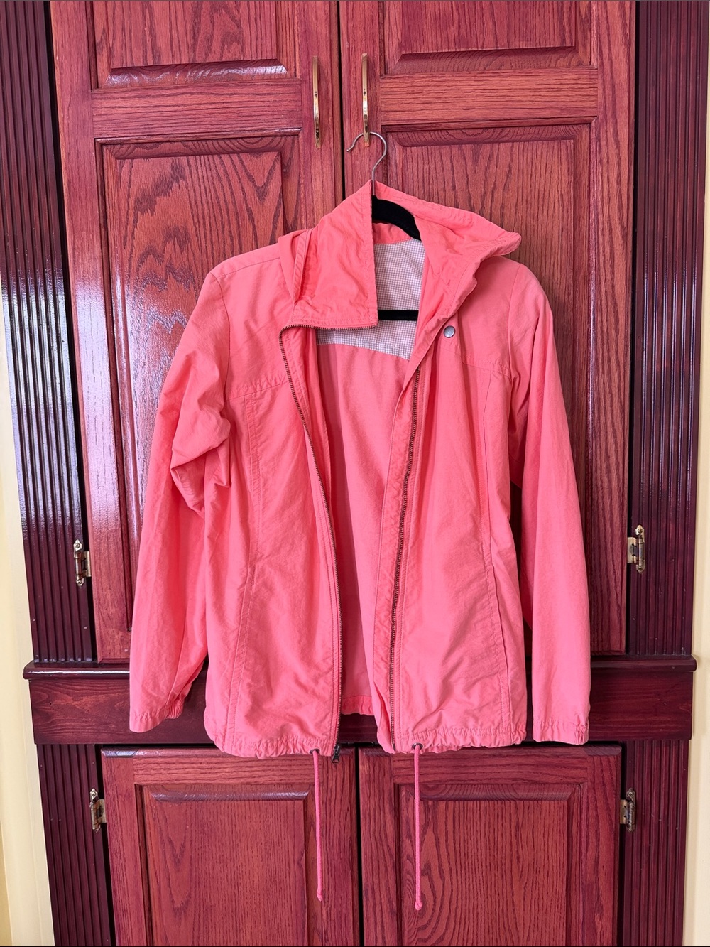 Columbia Coral Hooded Windbreaker Jacket